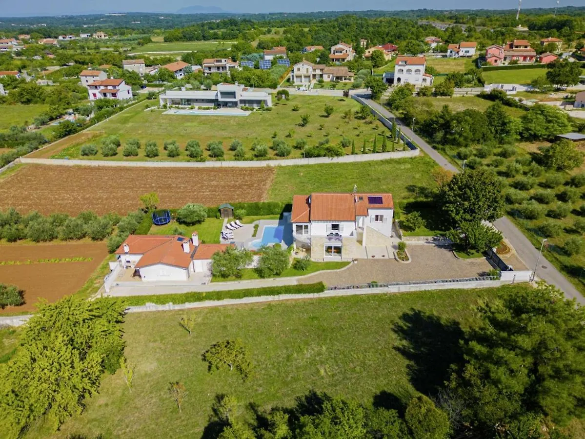 Villa Lavanda Allegra In Kanfanar - Haus Fuer 6-8 Personen Croazia
